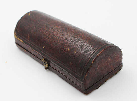 Печать Владимира Германовича Лидина «В.Л» в футляре